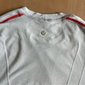 Lululemon Gray Metal Vent Tech Short Sleeve T Shirt with Red Accents